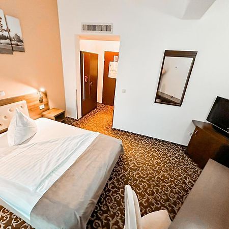 Hotel Neon Timisoara Luaran gambar