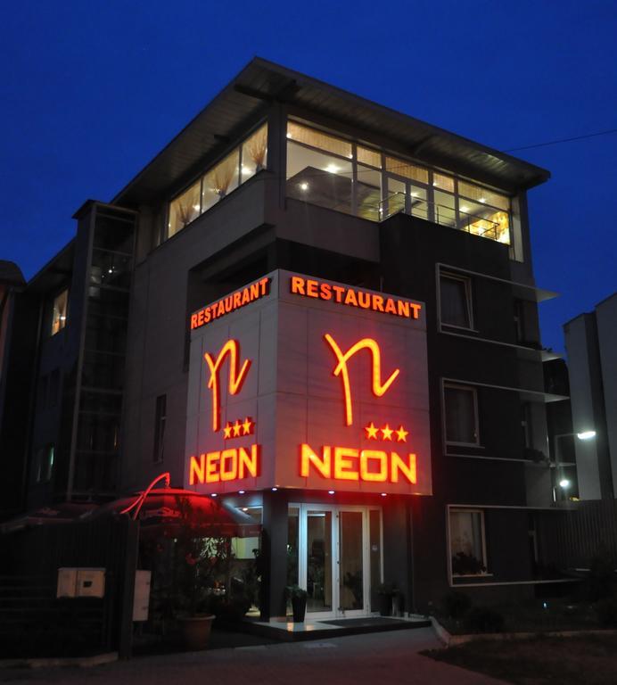 Hotel Neon Timisoara Luaran gambar
