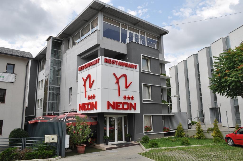 Hotel Neon Timisoara Luaran gambar