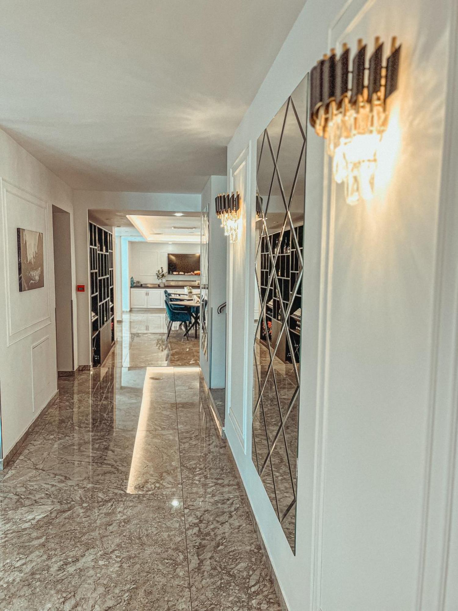 Hotel Neon Timisoara Luaran gambar