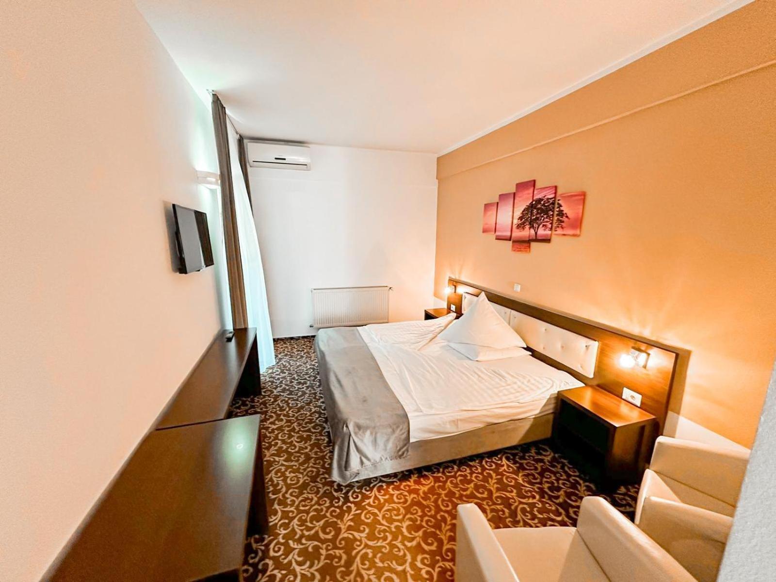 Hotel Neon Timisoara Luaran gambar