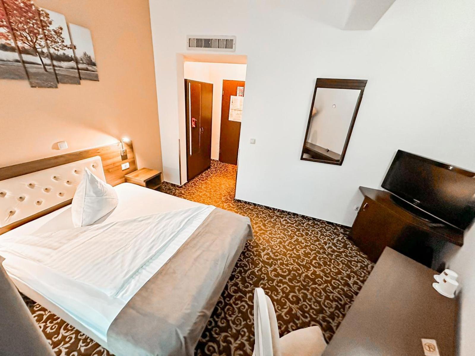 Hotel Neon Timisoara Luaran gambar
