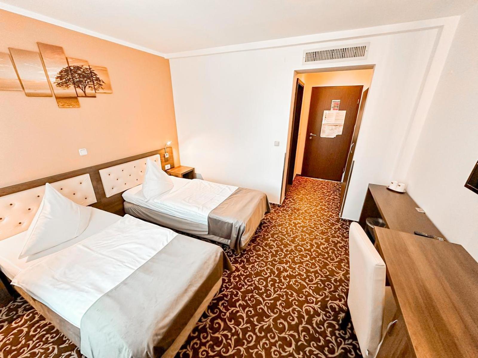 Hotel Neon Timisoara Luaran gambar